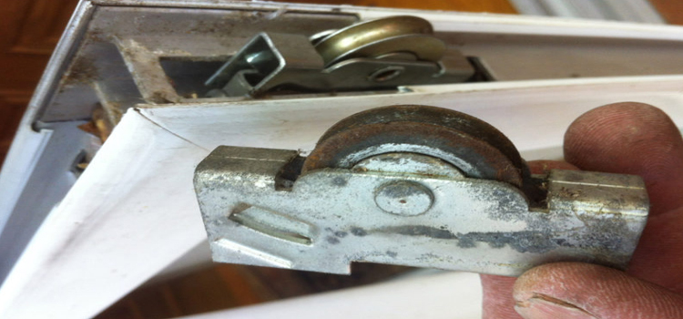 screen door roller repair in East Rancho Dominguez